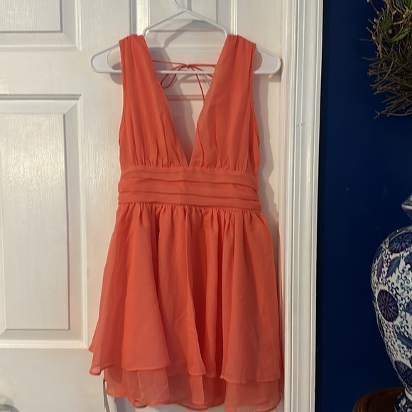 NWT ABERCROMBIE & FITCH peachy pink plunge neck flowy tiered open back dress - Picture 2 of 12